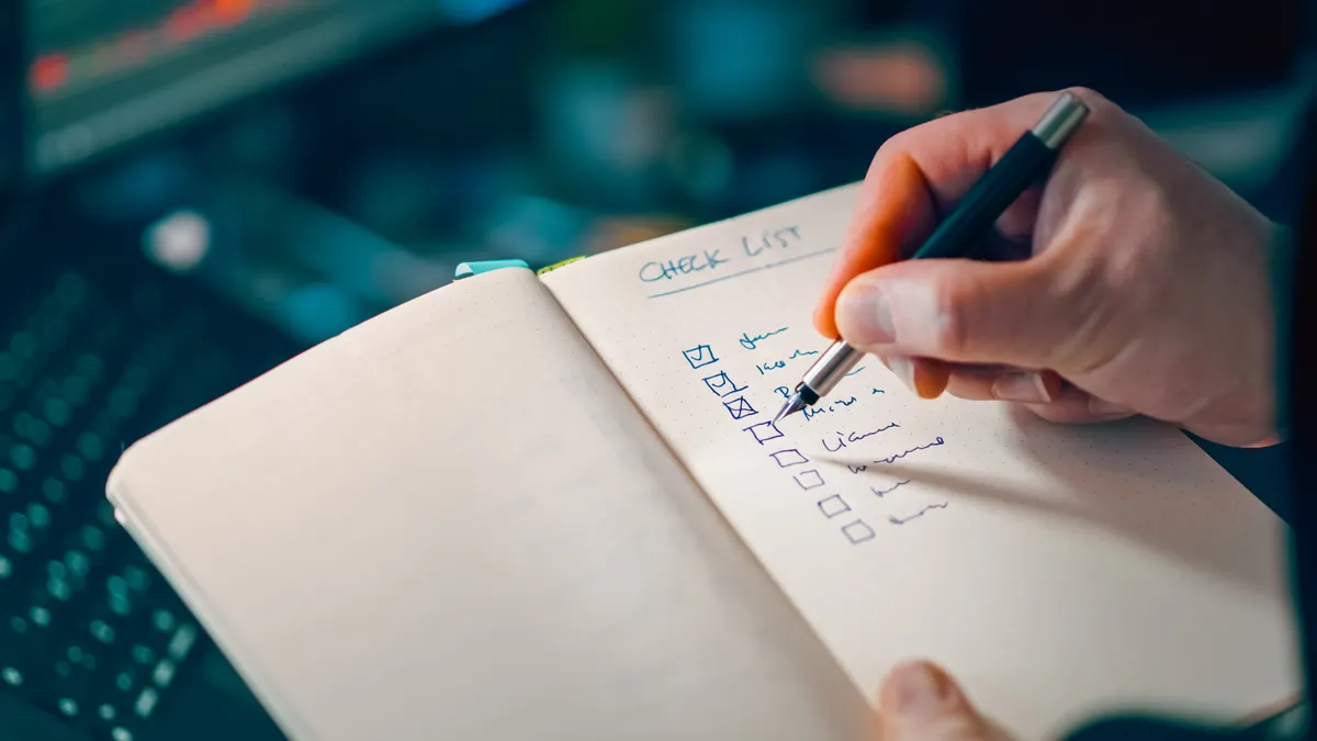 How to Set Up a Writing Workflow in SaaS Tools